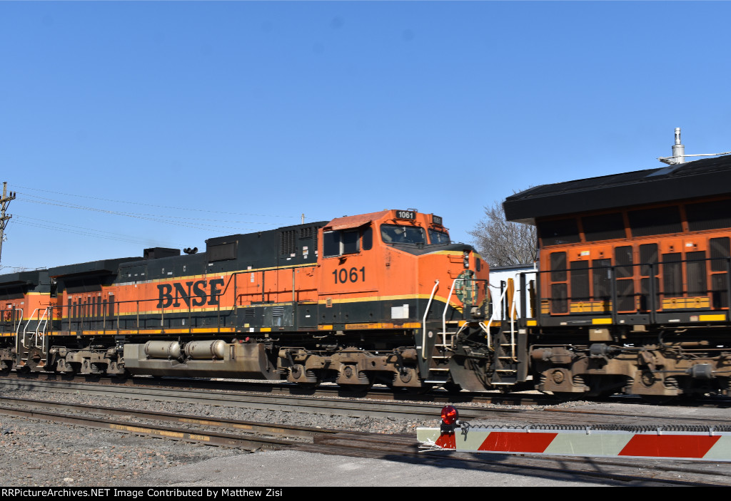 BNSF 1061